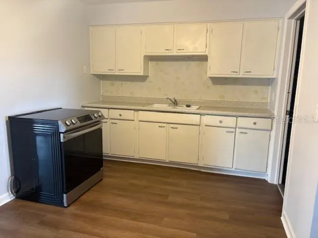 253 WALTER AVE