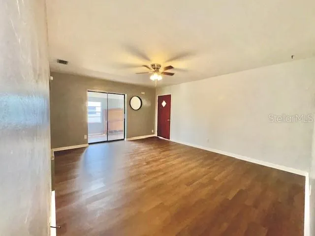 253 WALTER AVE