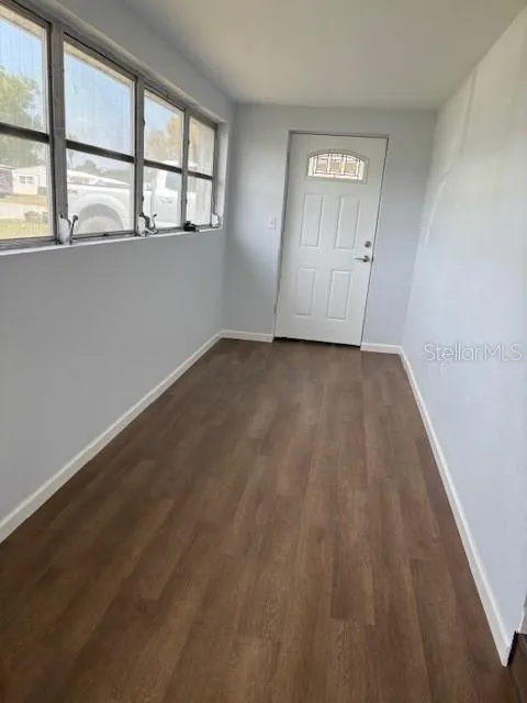 253 WALTER AVE