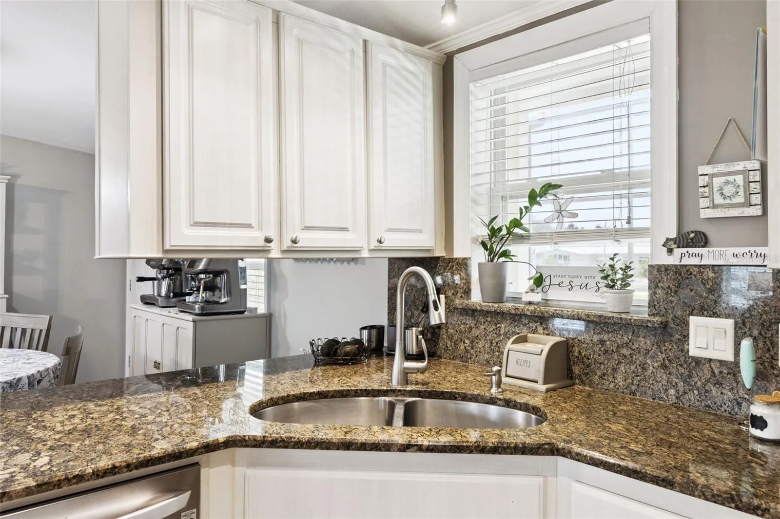 5185 ISLAND VIEW CIR N