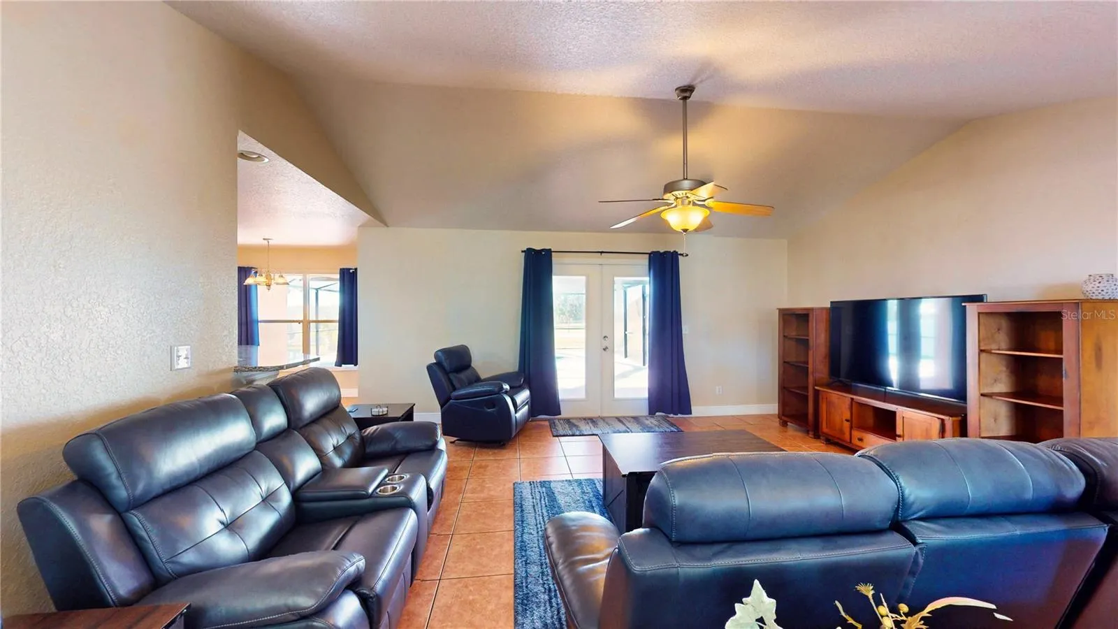 251 WHITE CLIFF BLVD