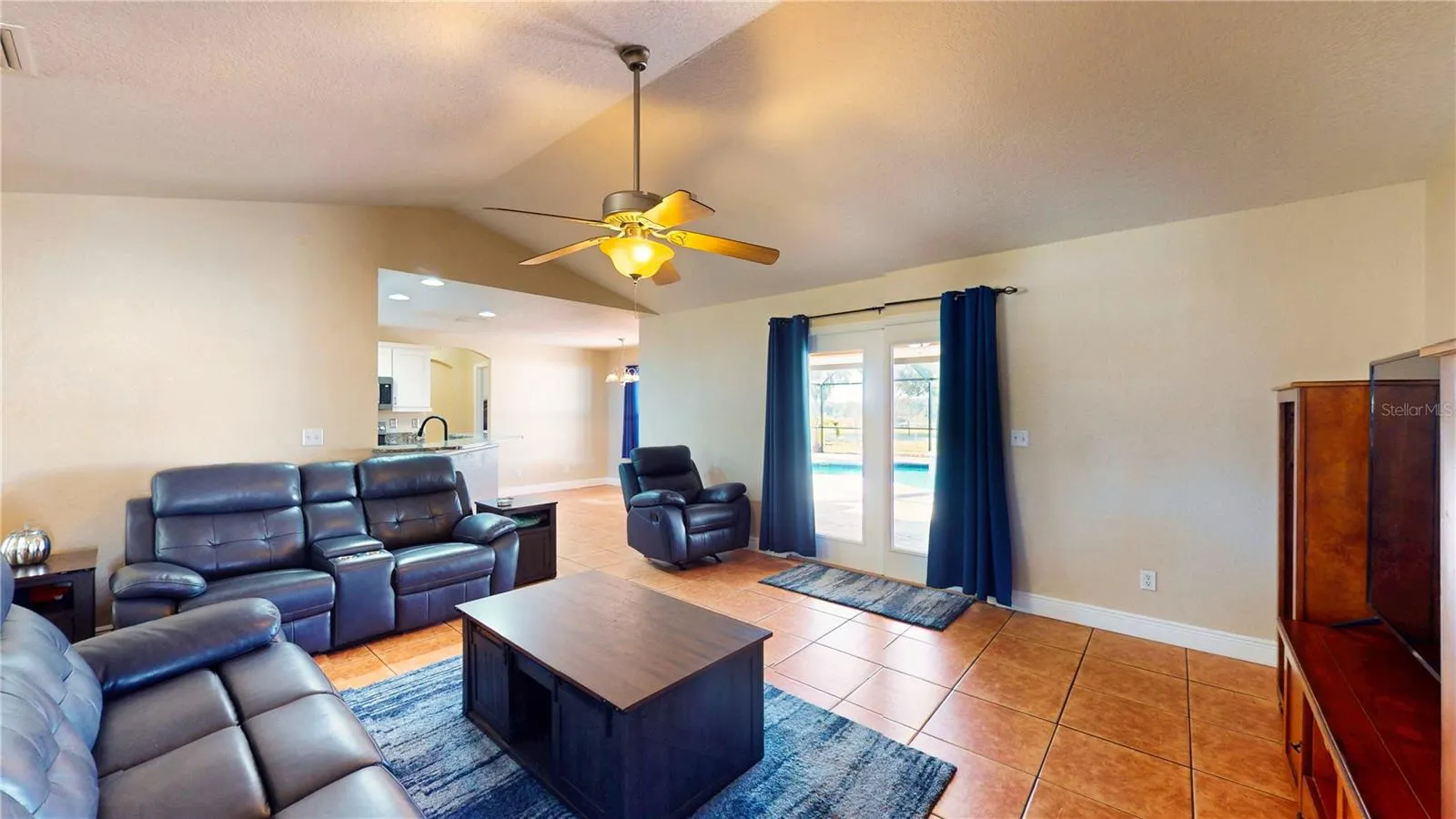 251 WHITE CLIFF BLVD