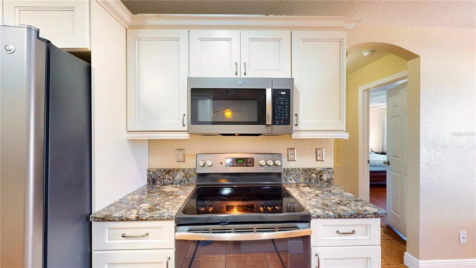 251 WHITE CLIFF BLVD