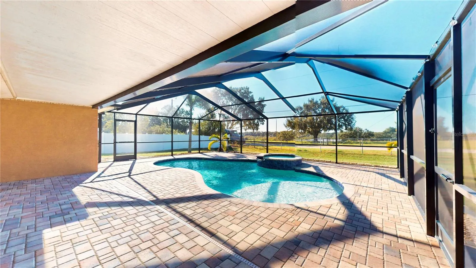 251 WHITE CLIFF BLVD