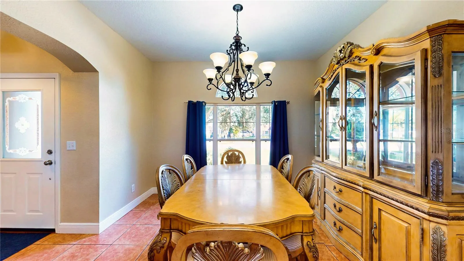 251 WHITE CLIFF BLVD