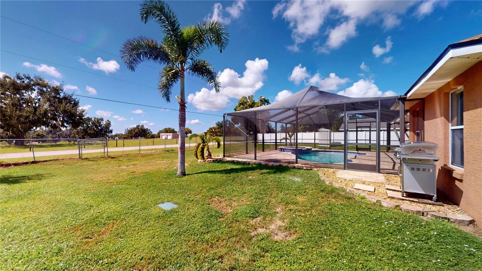 251 WHITE CLIFF BLVD