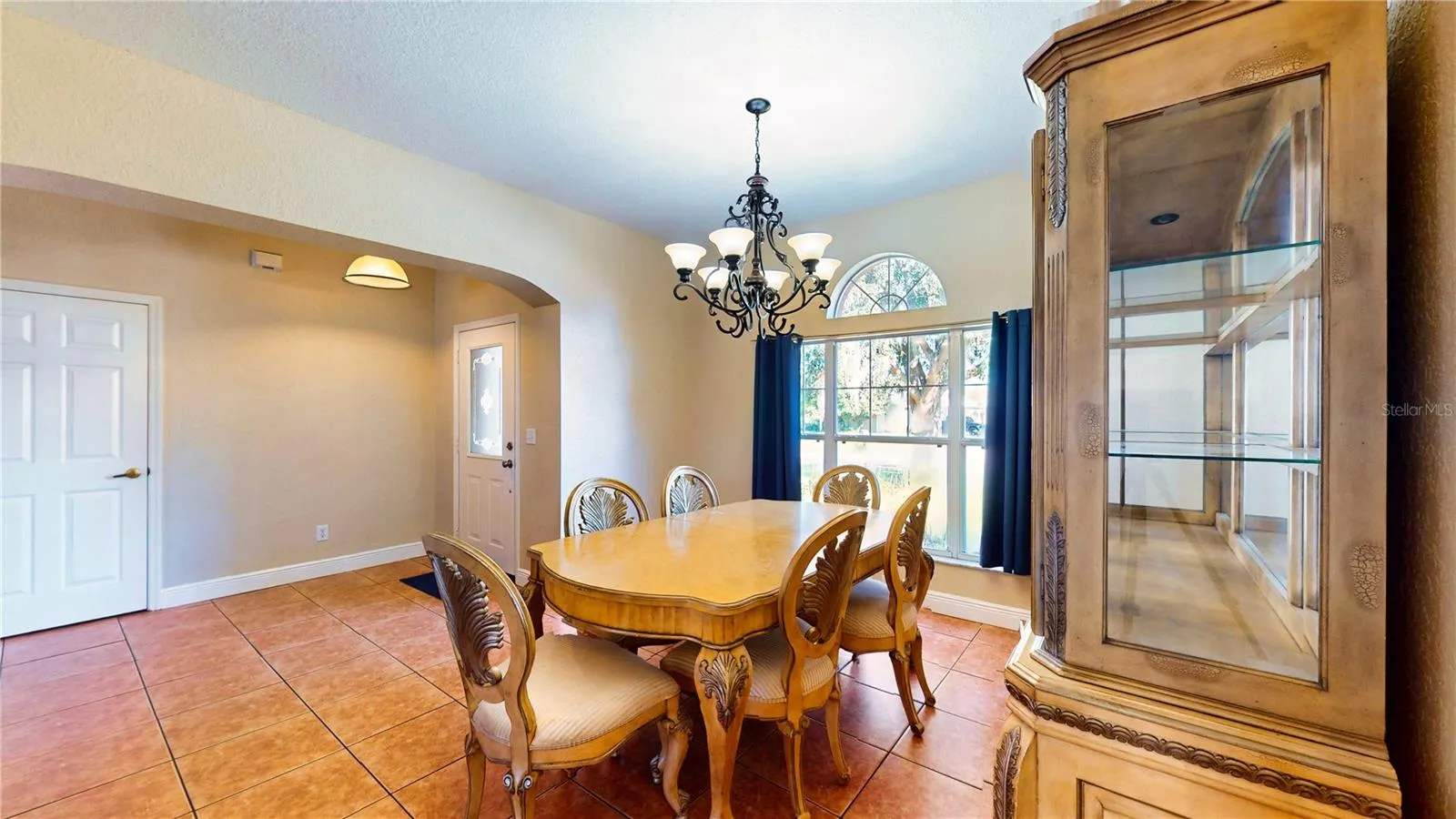 251 WHITE CLIFF BLVD