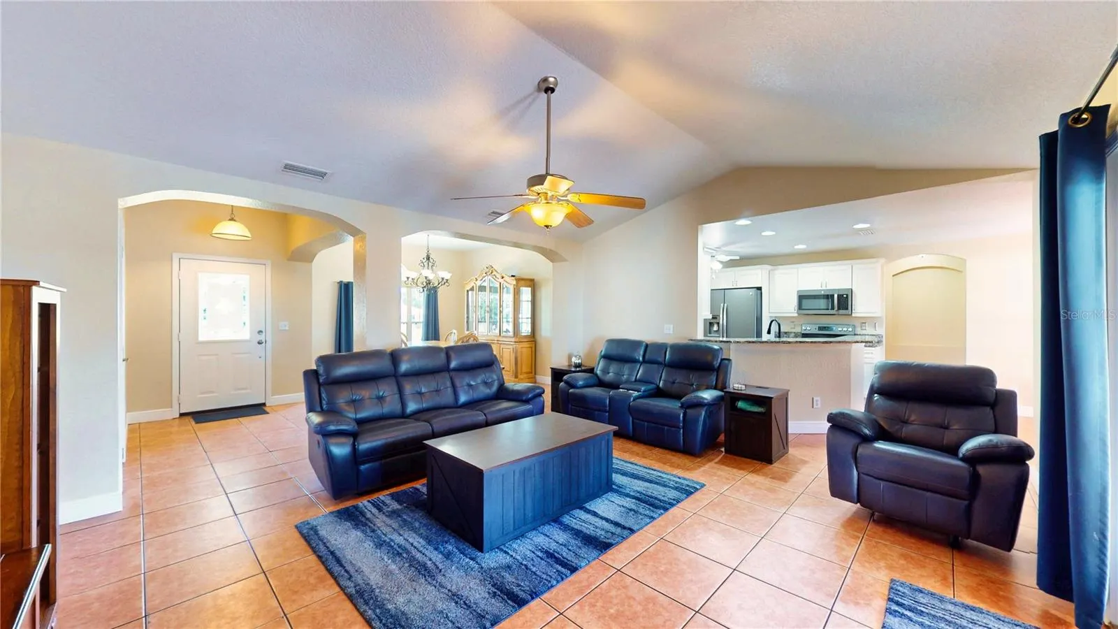 251 WHITE CLIFF BLVD