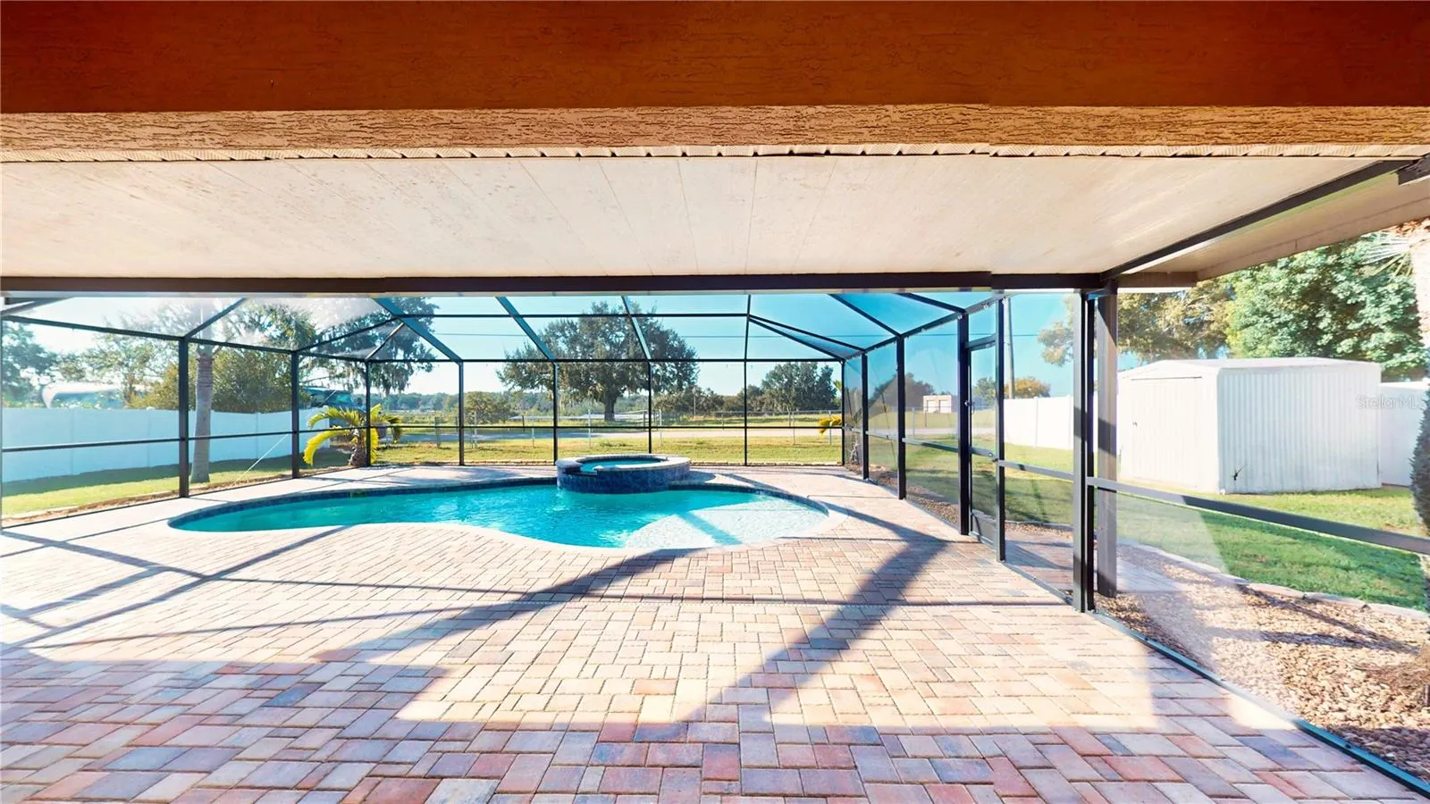 251 WHITE CLIFF BLVD