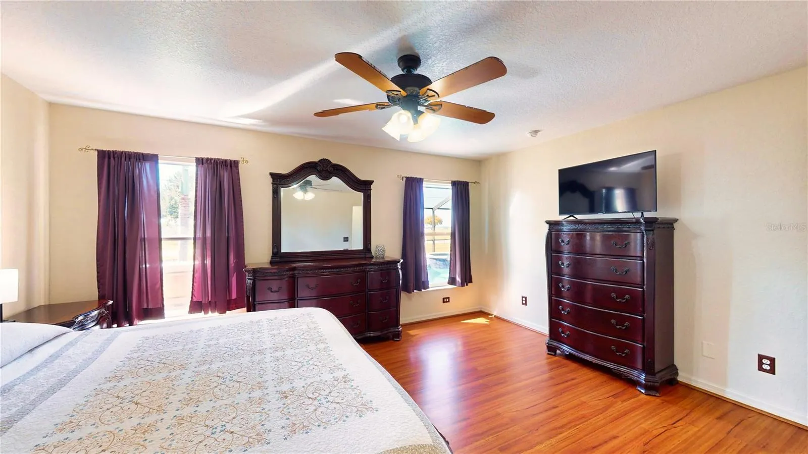 251 WHITE CLIFF BLVD