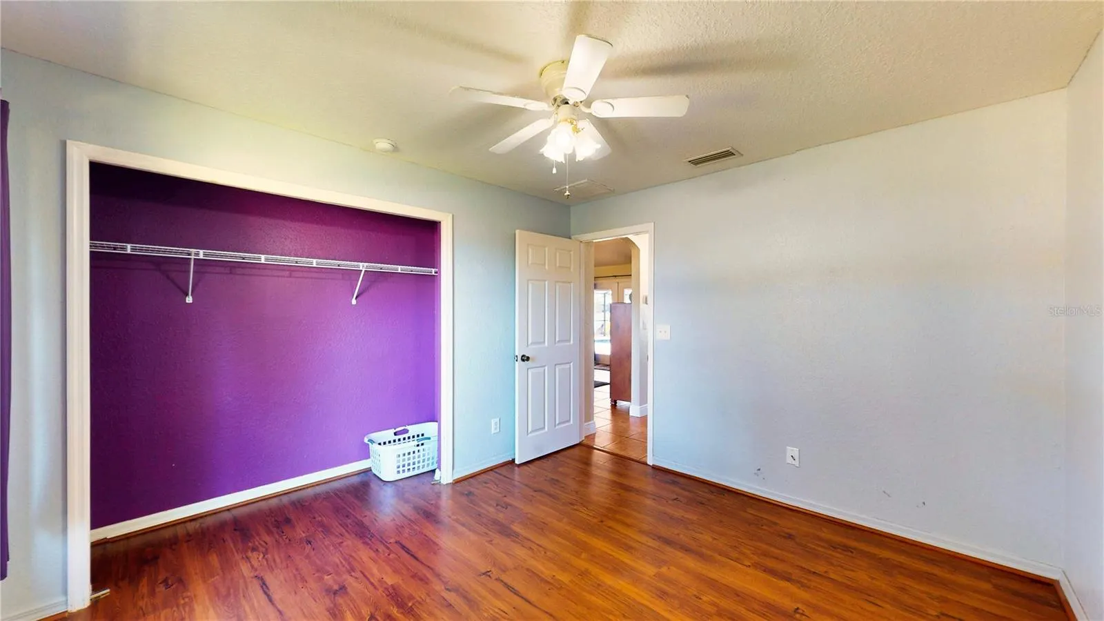 251 WHITE CLIFF BLVD
