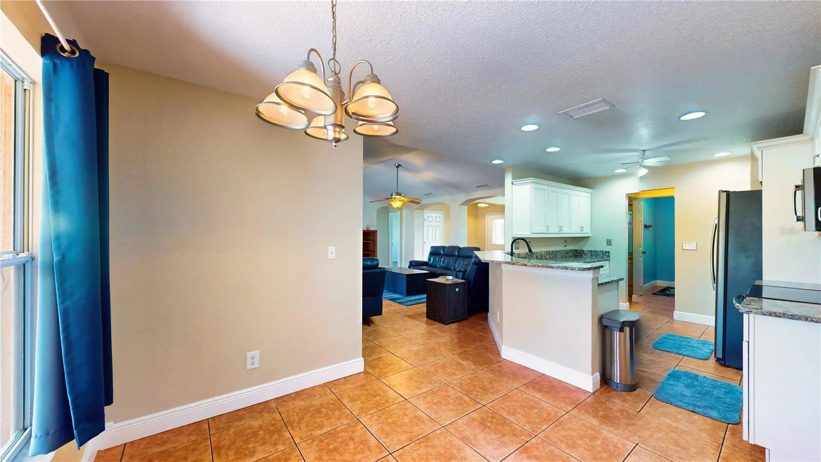 251 WHITE CLIFF BLVD