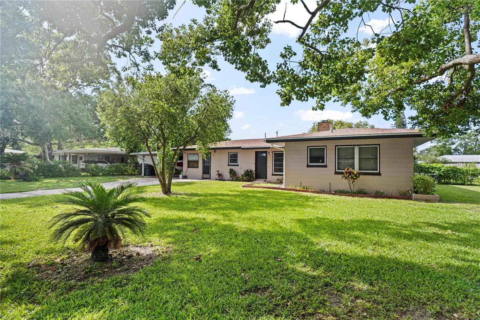 105 LESLIE AVE