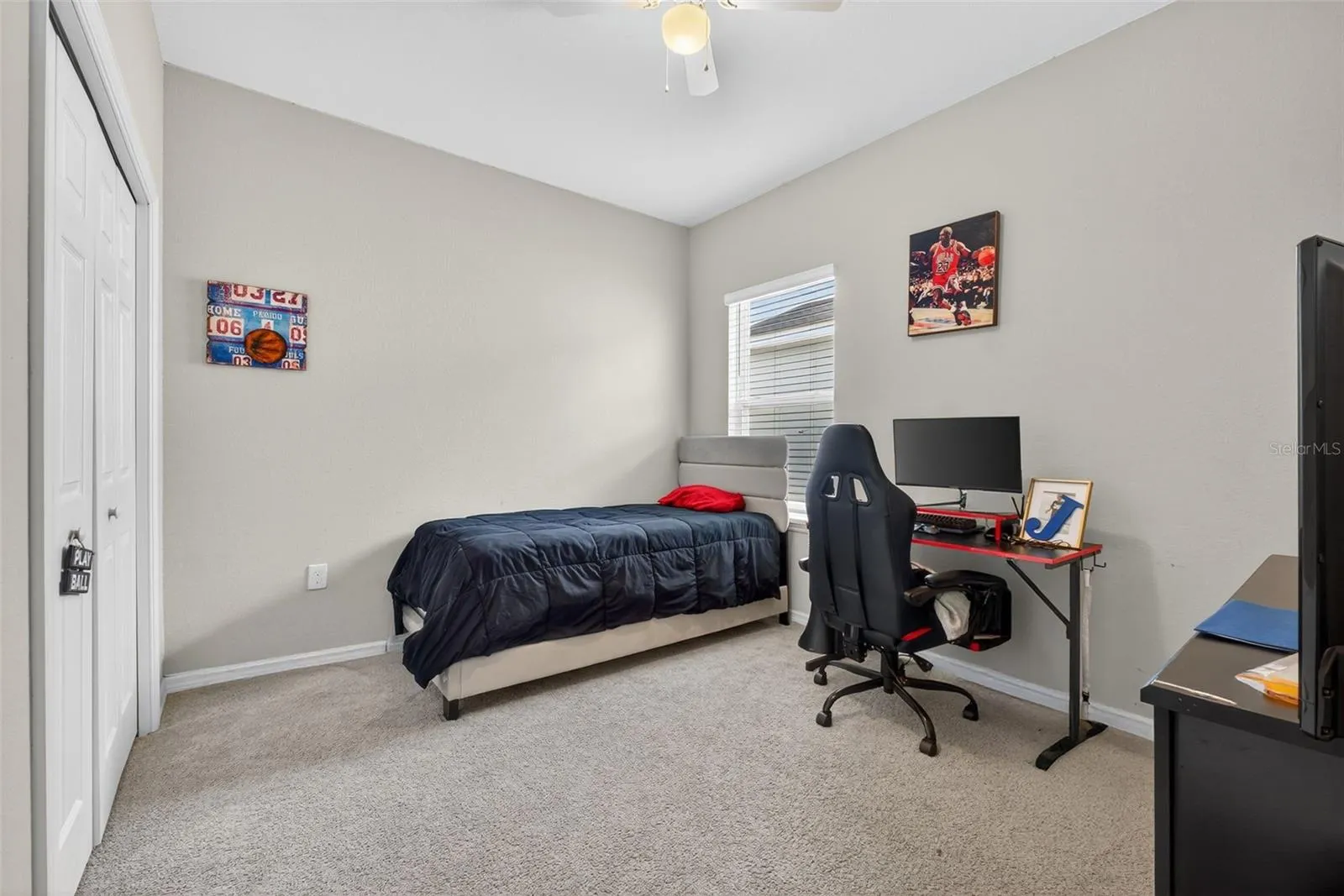 1026 MONTGOMERY LN