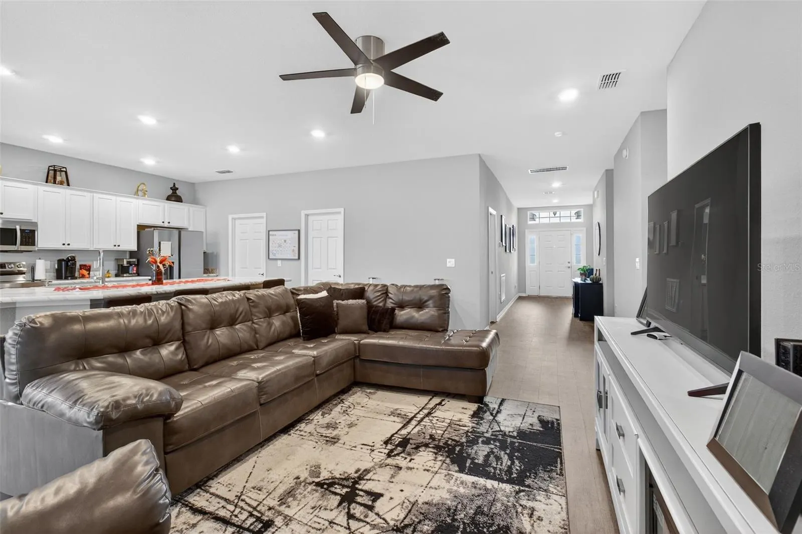 1026 MONTGOMERY LN