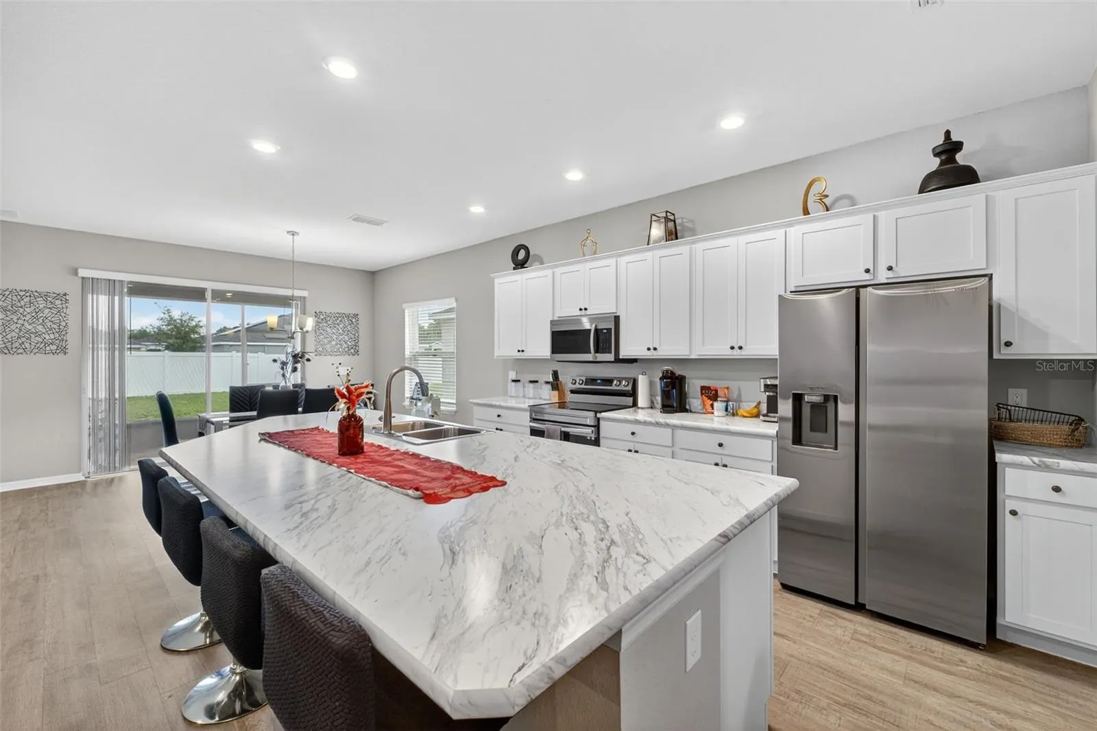 1026 MONTGOMERY LN