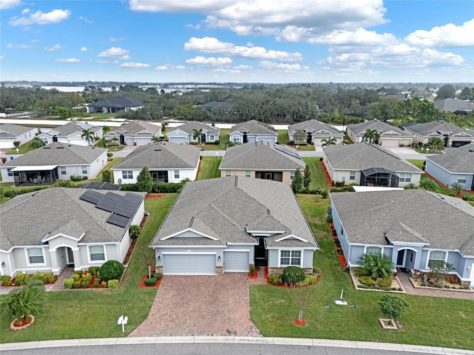 3711 PLYMOUTH DR