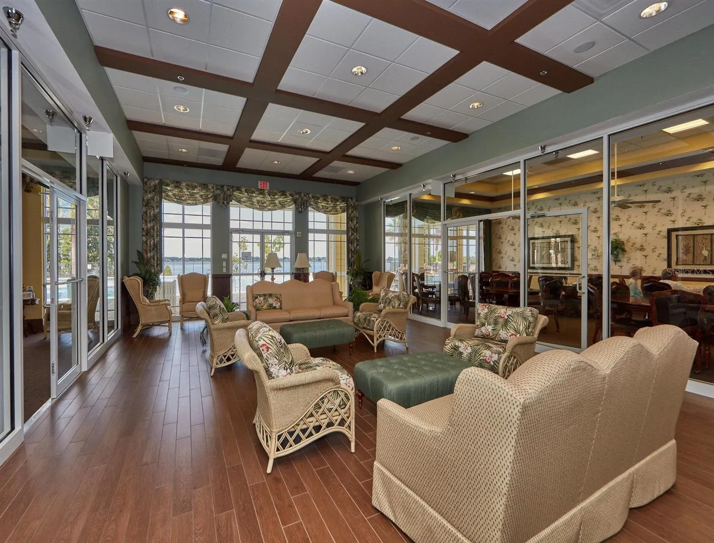 3711 PLYMOUTH DR