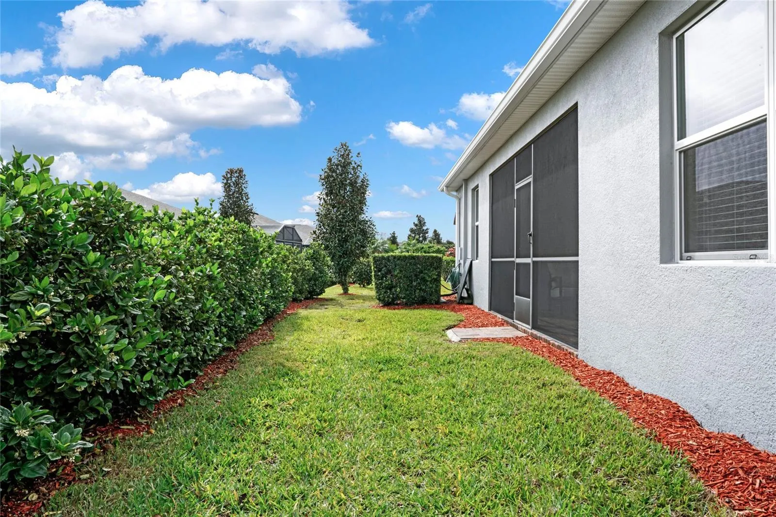 3711 PLYMOUTH DR