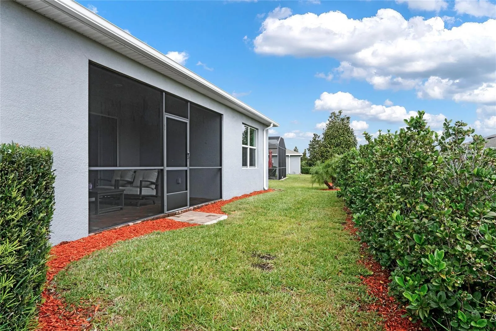 3711 PLYMOUTH DR