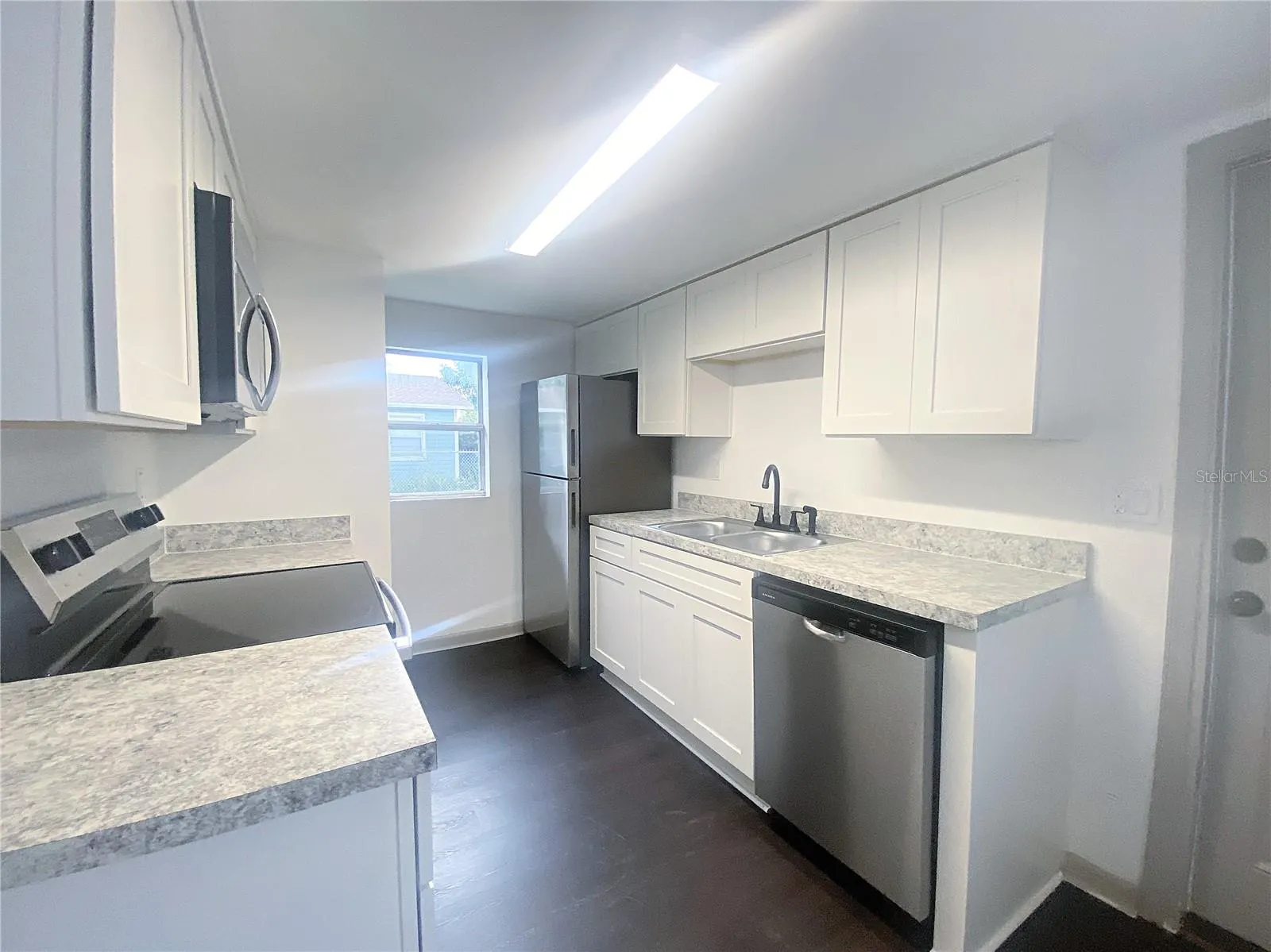 622 BOOKER AVE #A, #A