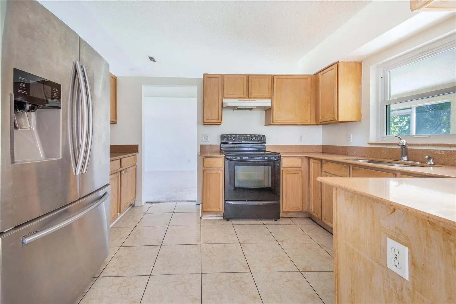 116 CRESCENT CT