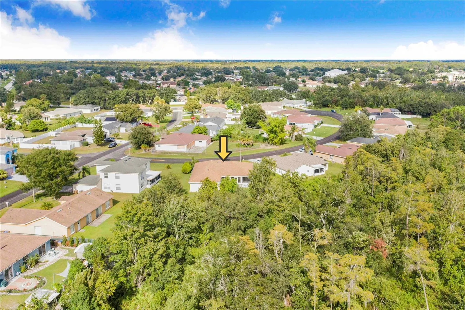 116 CRESCENT CT