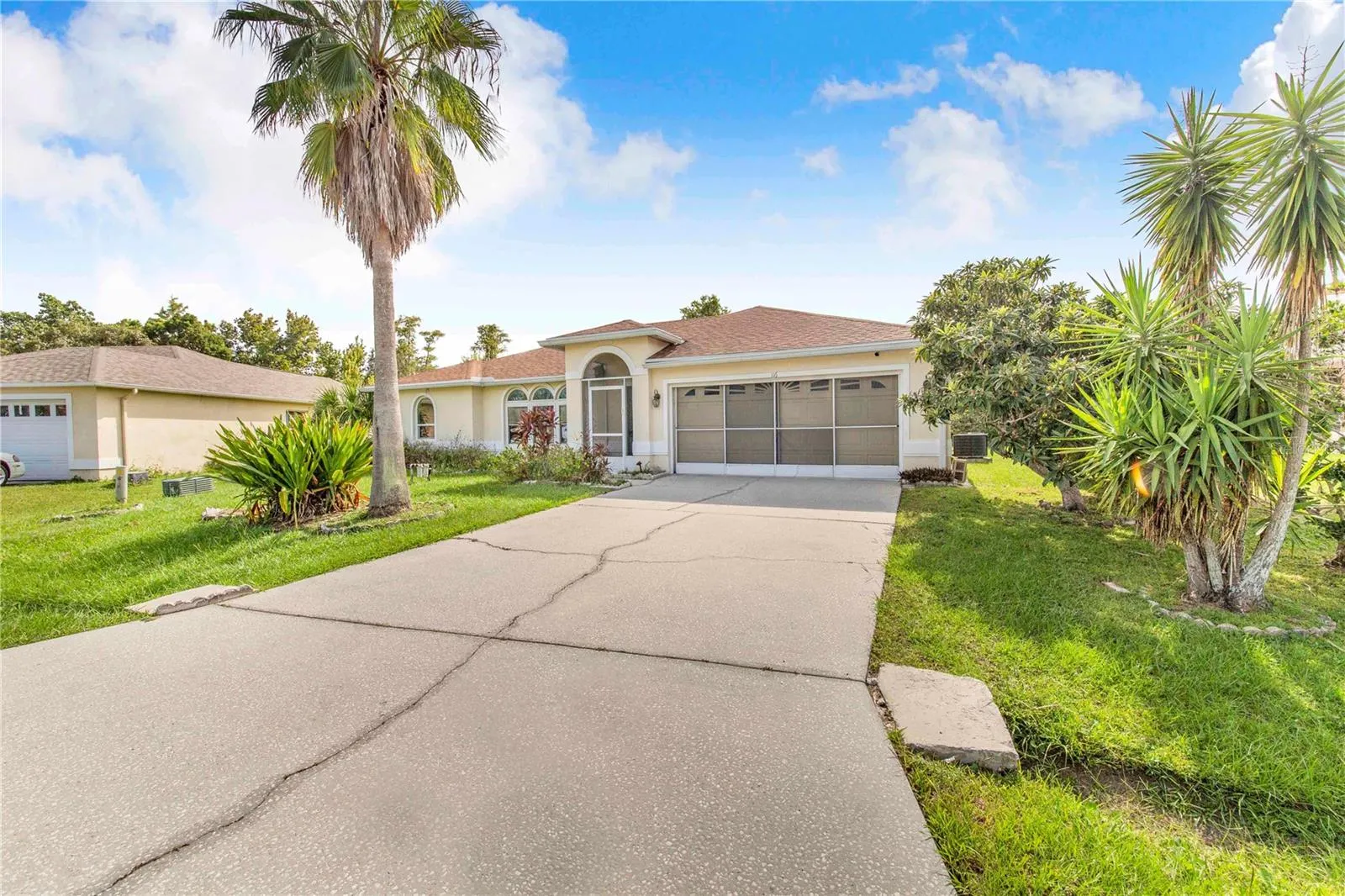 116 CRESCENT CT