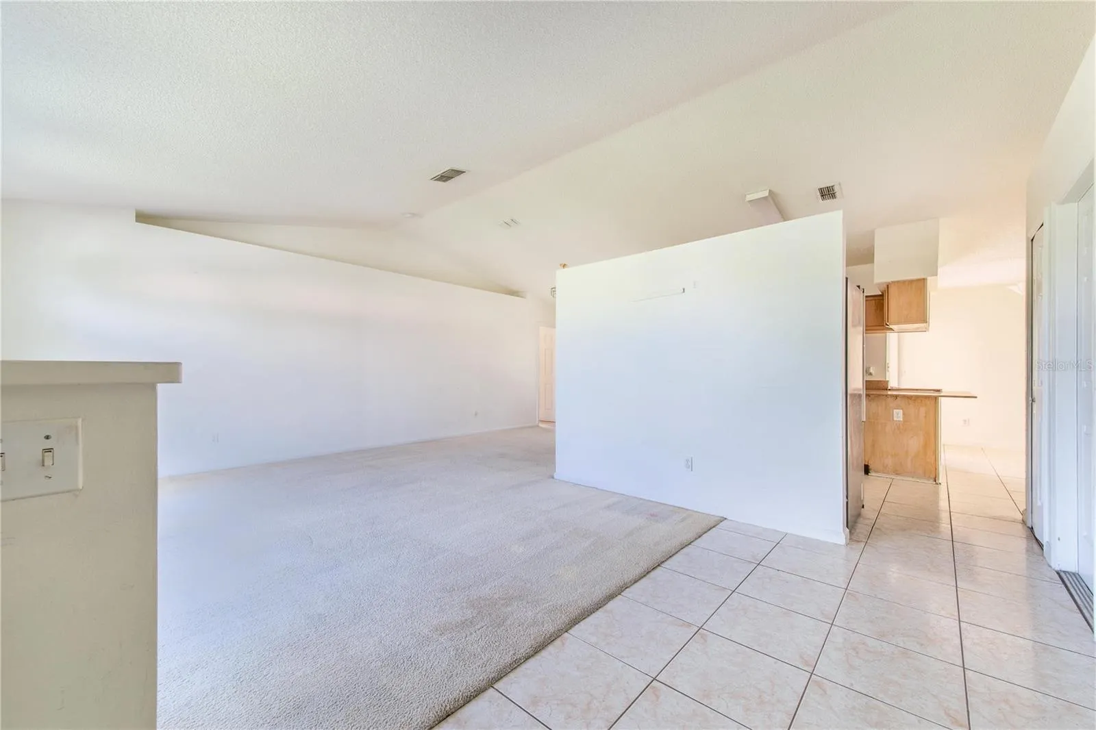 116 CRESCENT CT