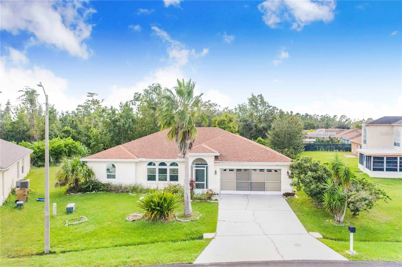 116 CRESCENT CT