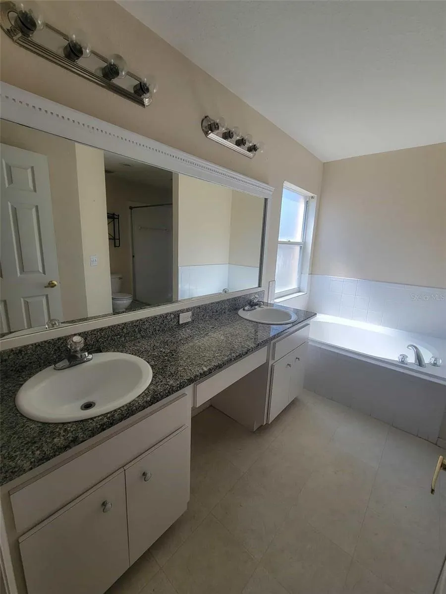 521 TERRANOVA CIR