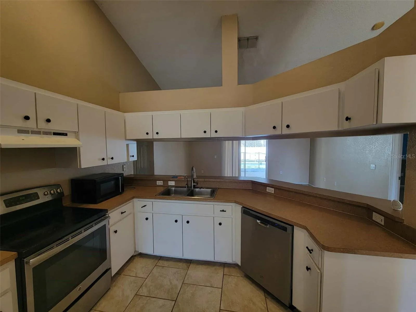 521 TERRANOVA CIR