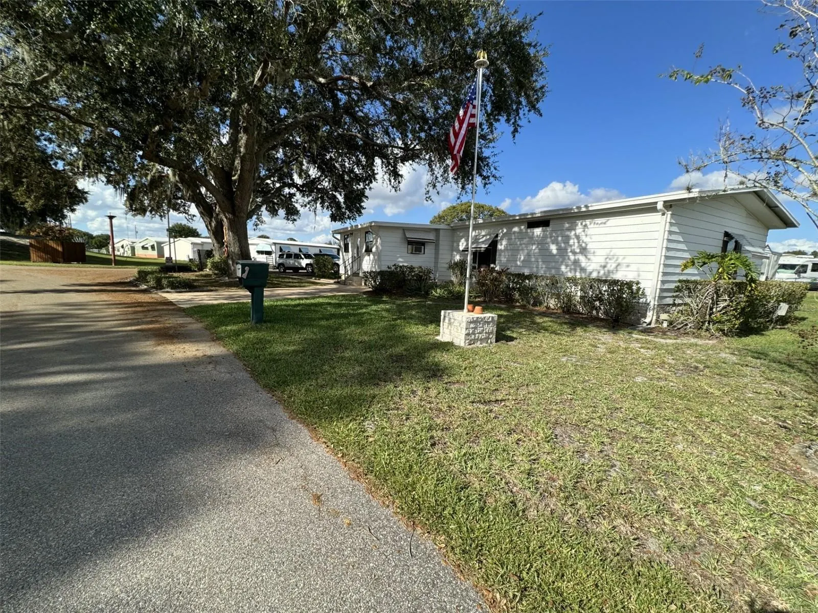 9000 LAKE POINT BLVD