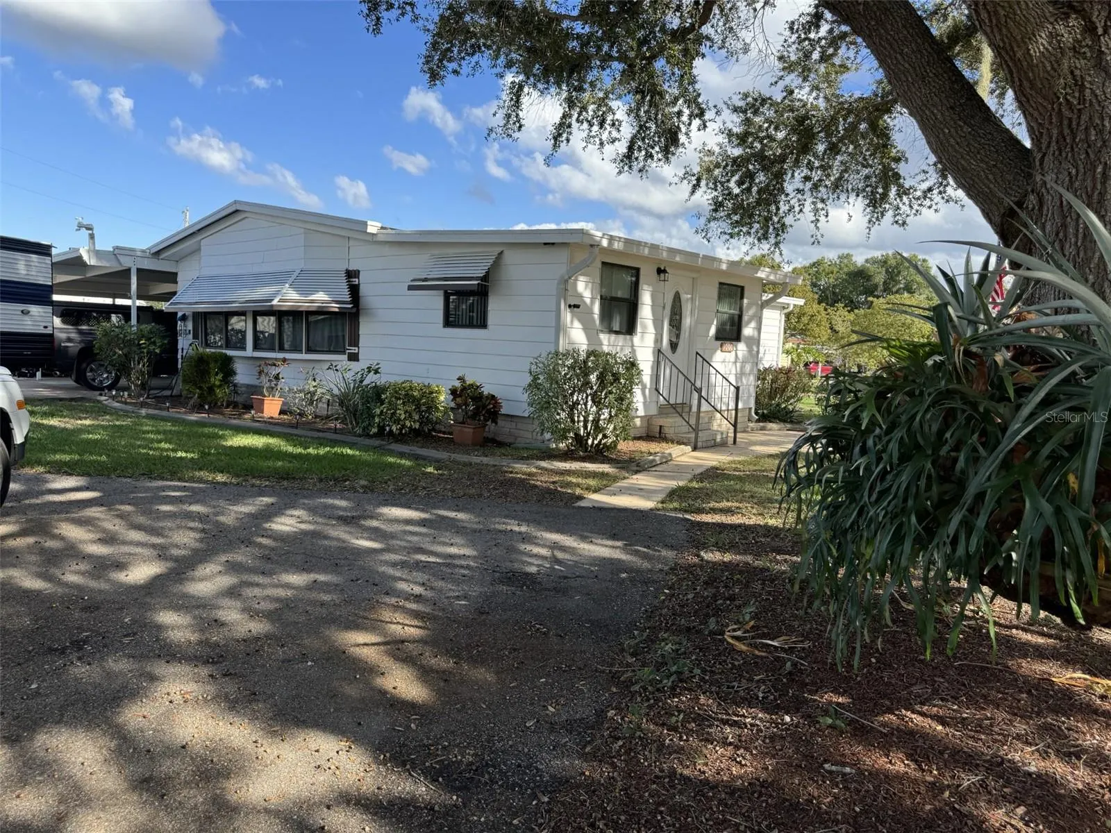 9000 LAKE POINT BLVD