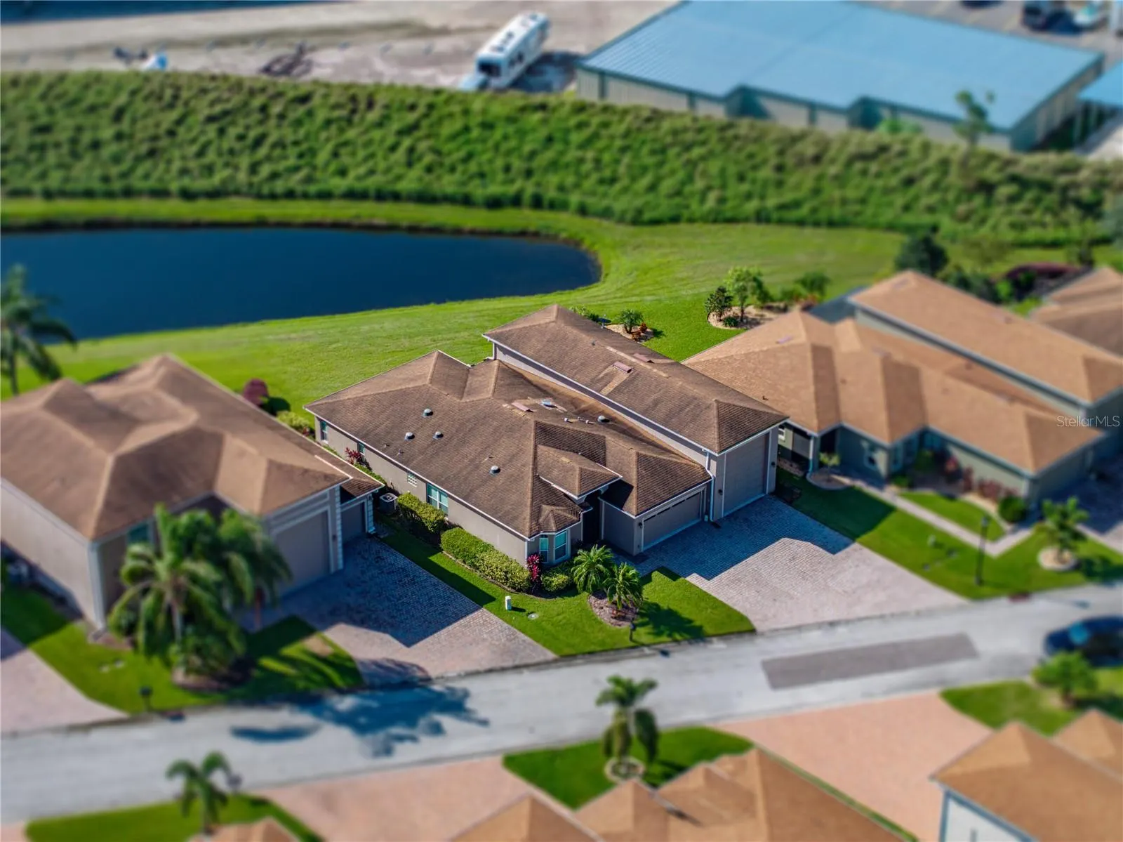 3834 LITCHFIELD LOOP