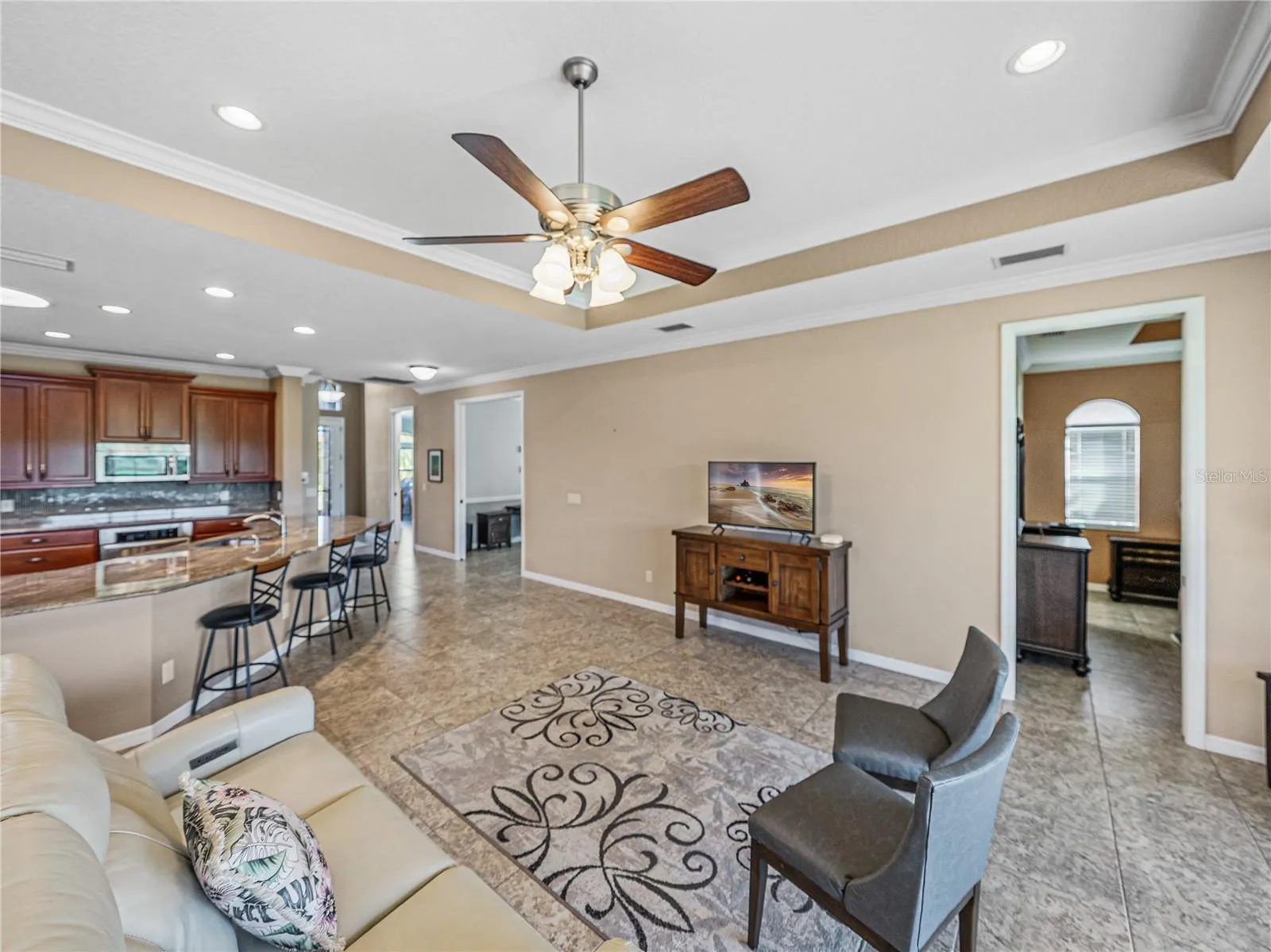 3834 LITCHFIELD LOOP