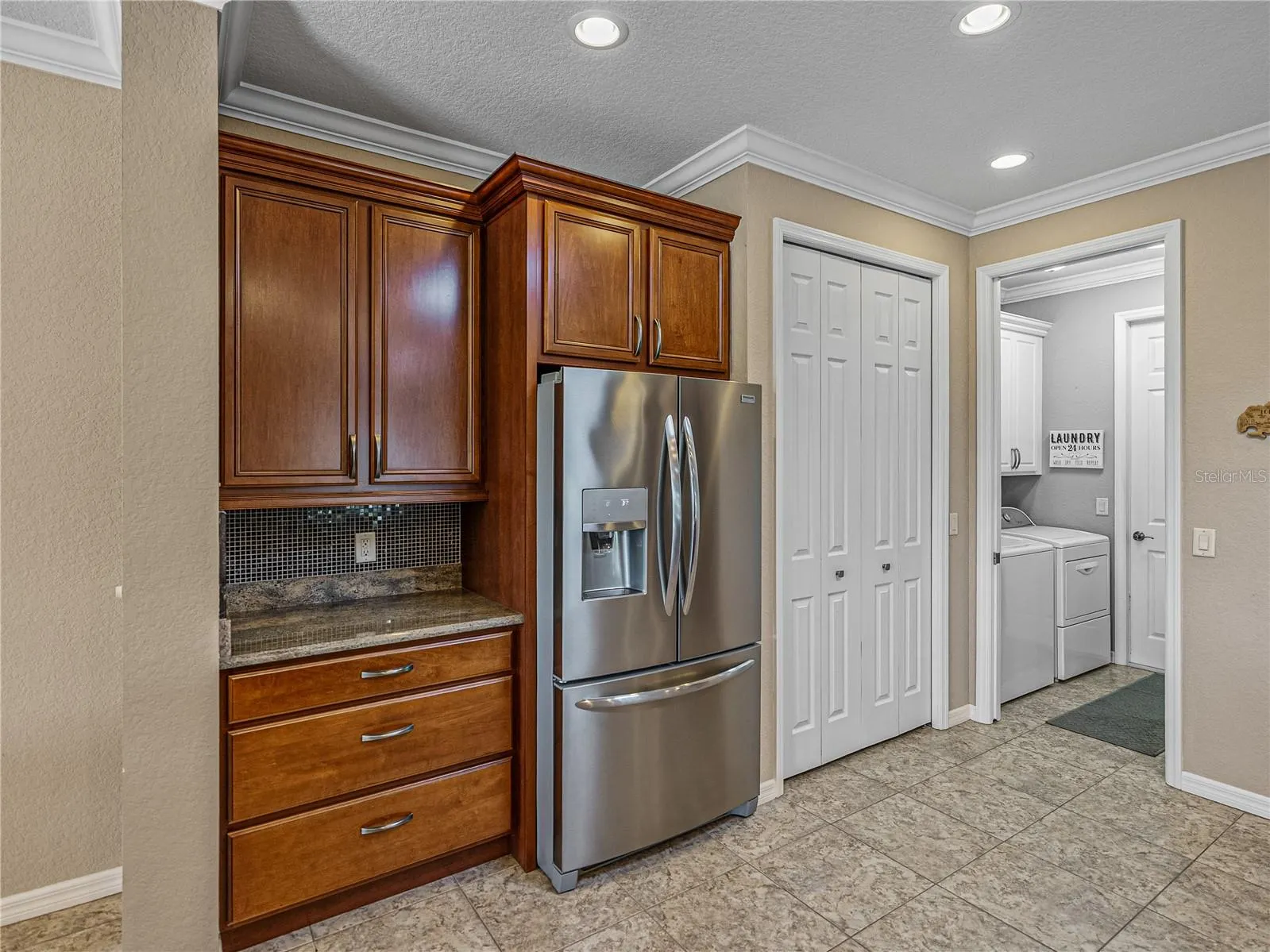 3834 LITCHFIELD LOOP