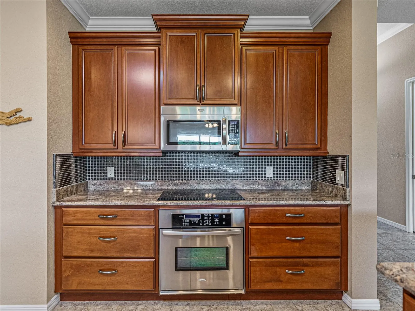 3834 LITCHFIELD LOOP