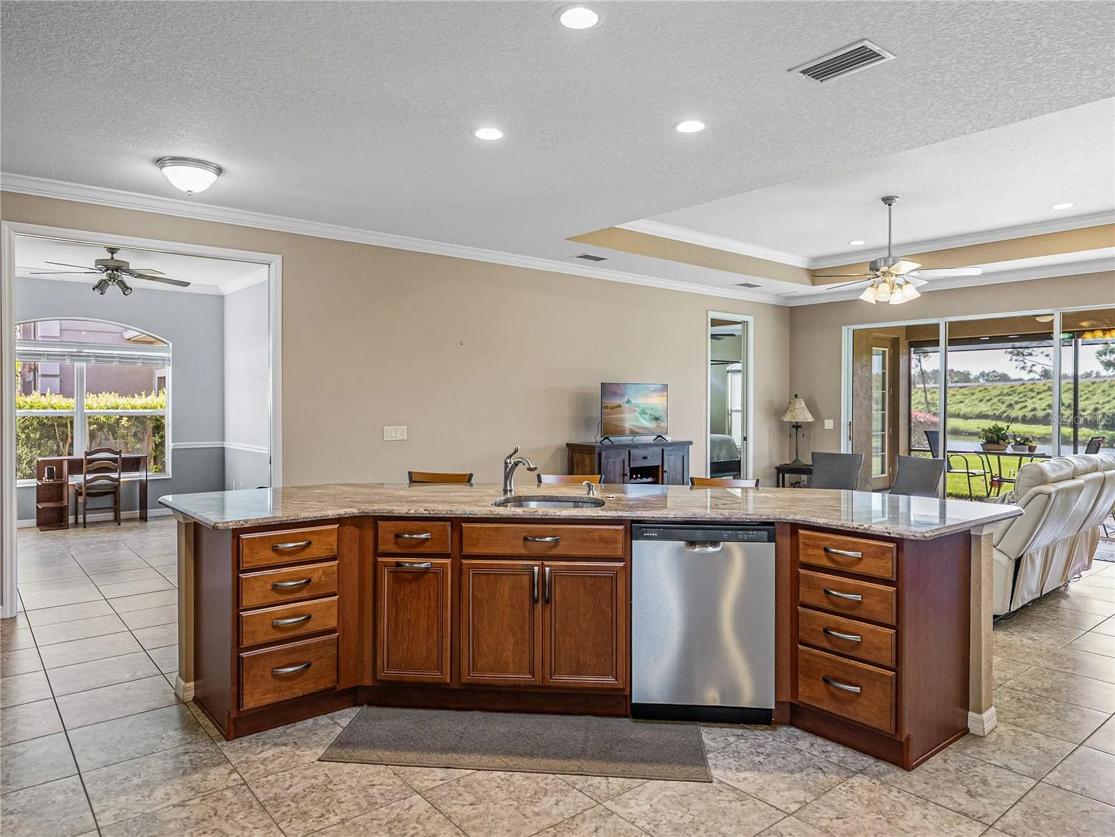 3834 LITCHFIELD LOOP