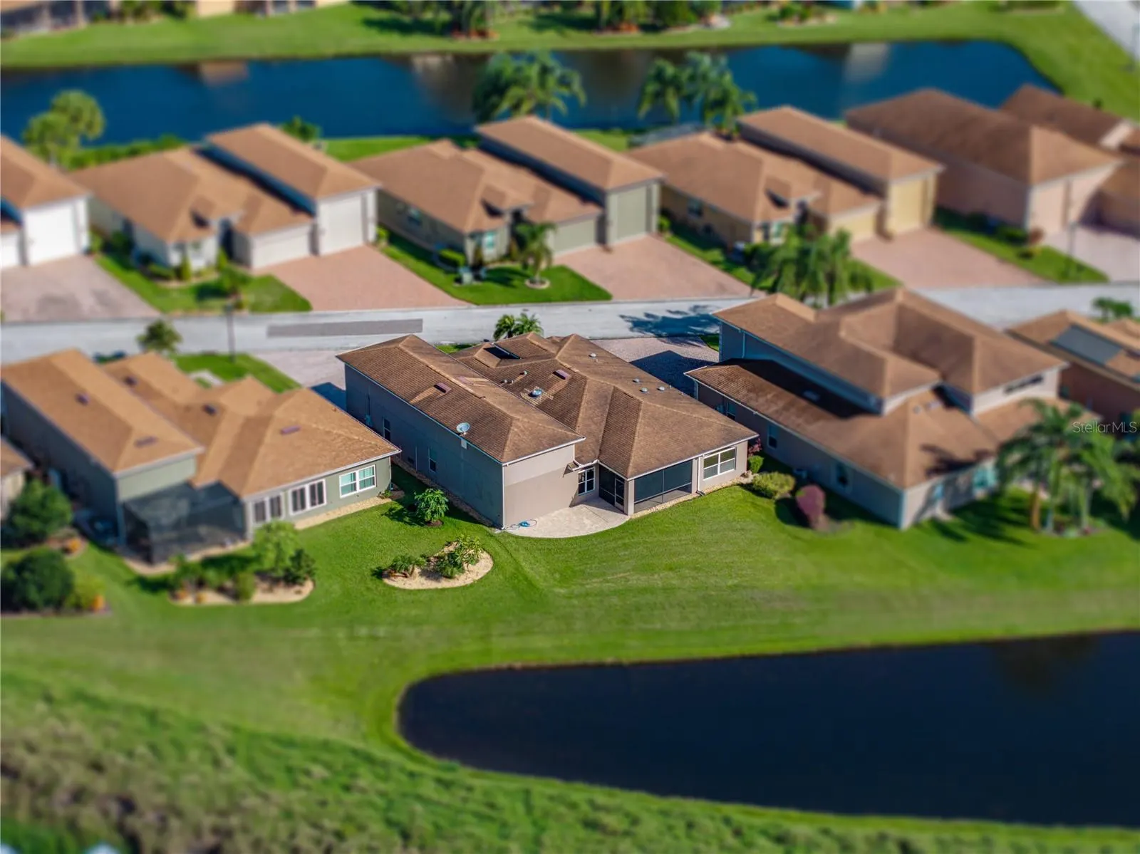 3834 LITCHFIELD LOOP