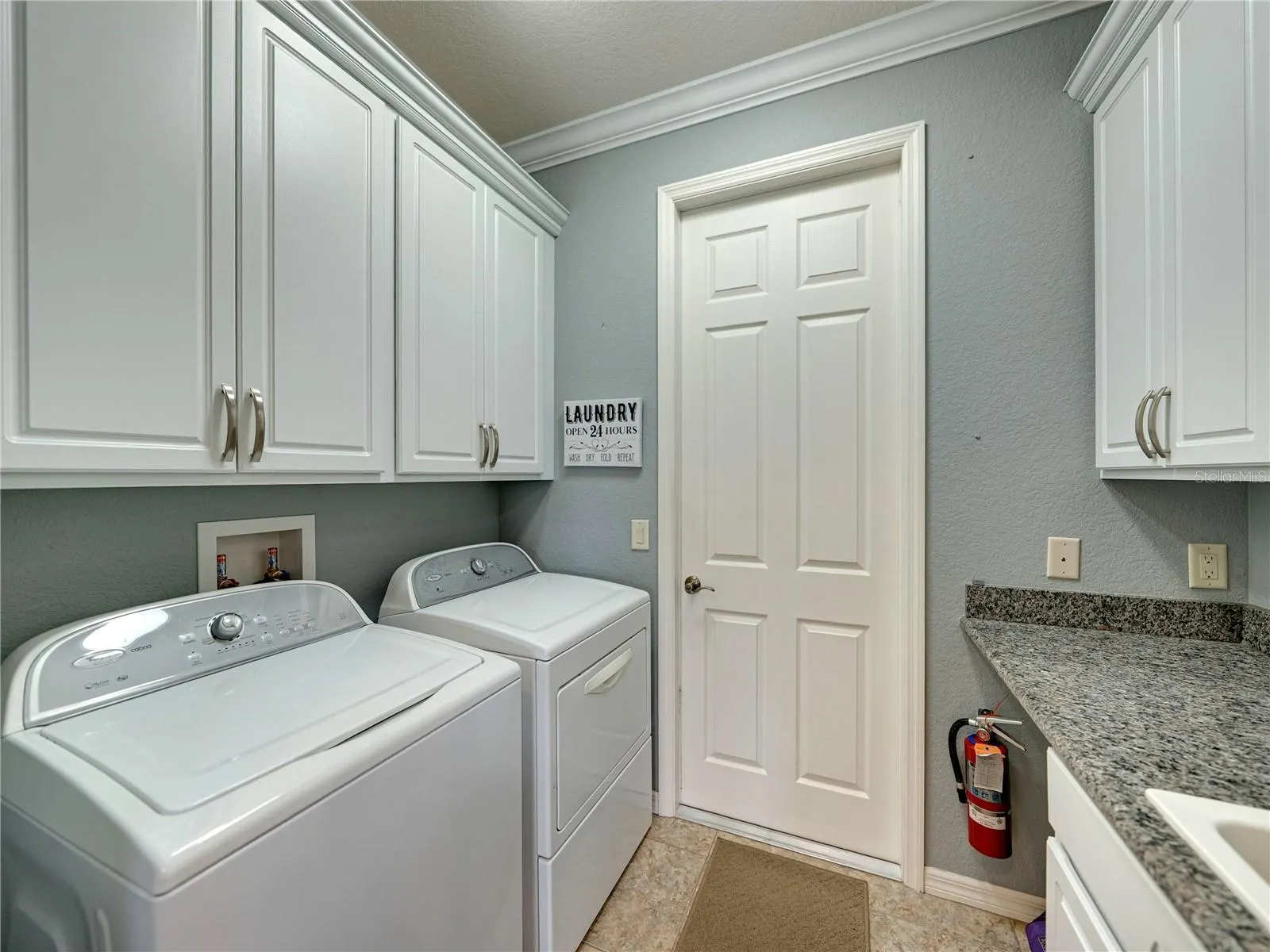 3834 LITCHFIELD LOOP