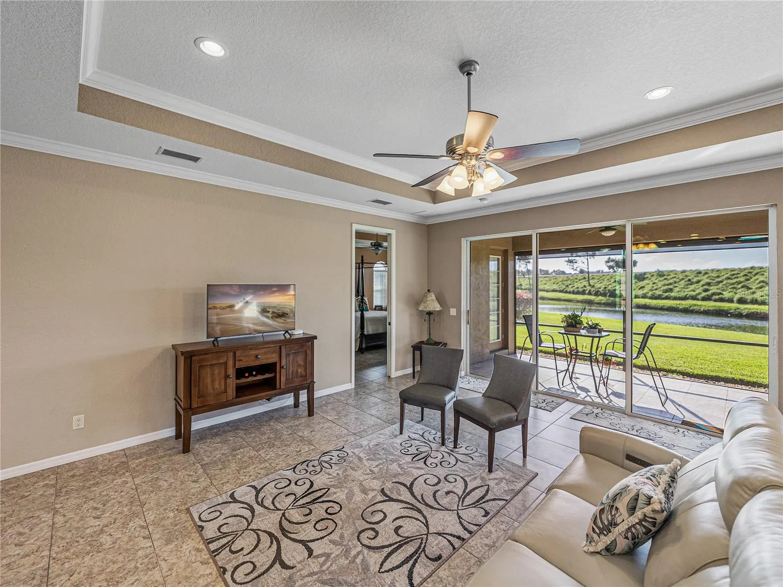 3834 LITCHFIELD LOOP