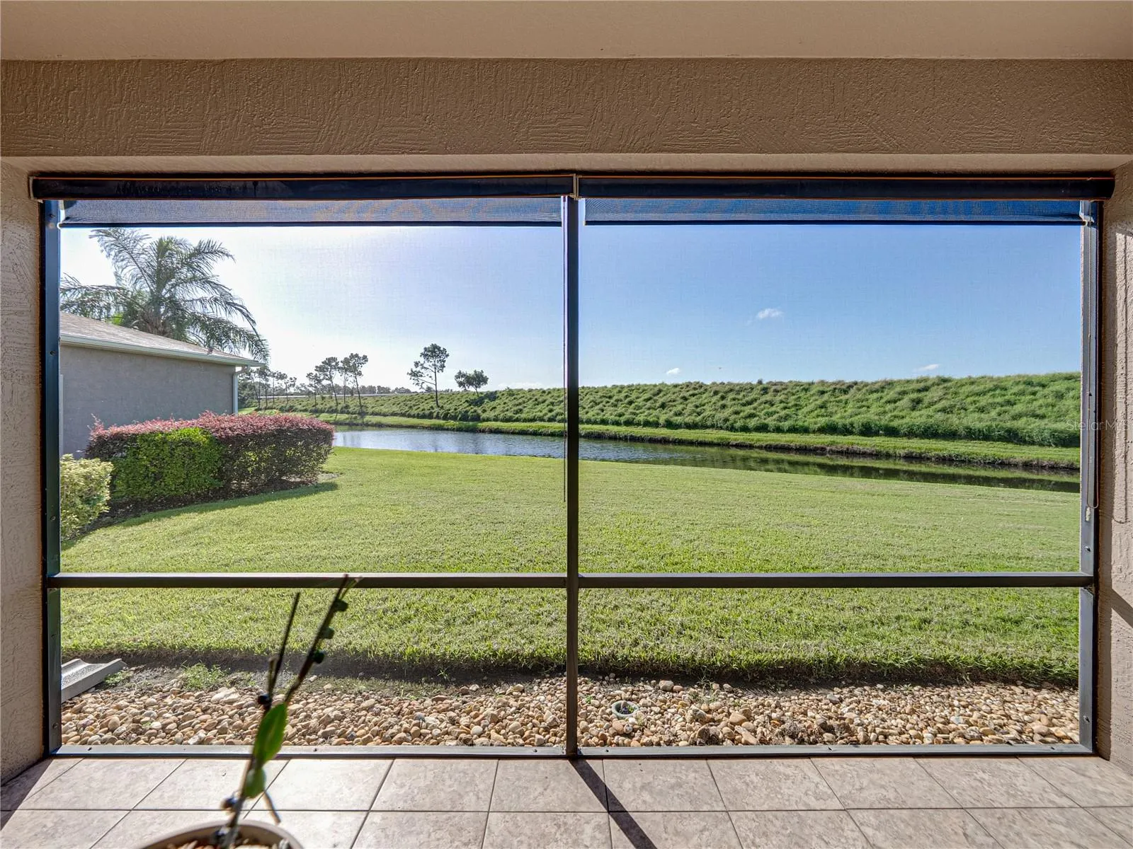 3834 LITCHFIELD LOOP