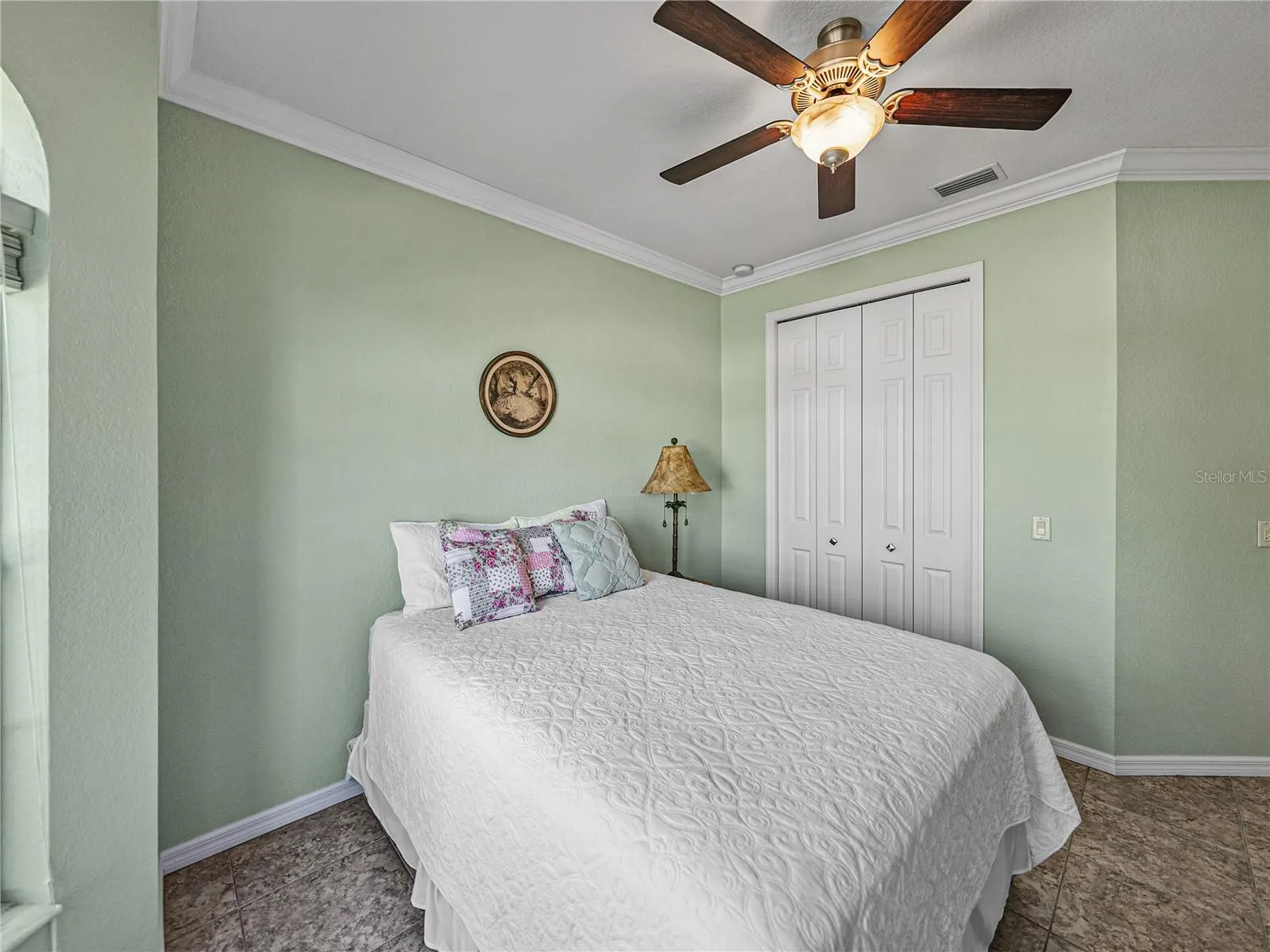 3834 LITCHFIELD LOOP