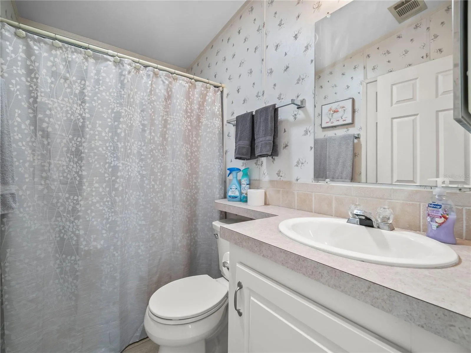 37 SILVER DOCTOR LN