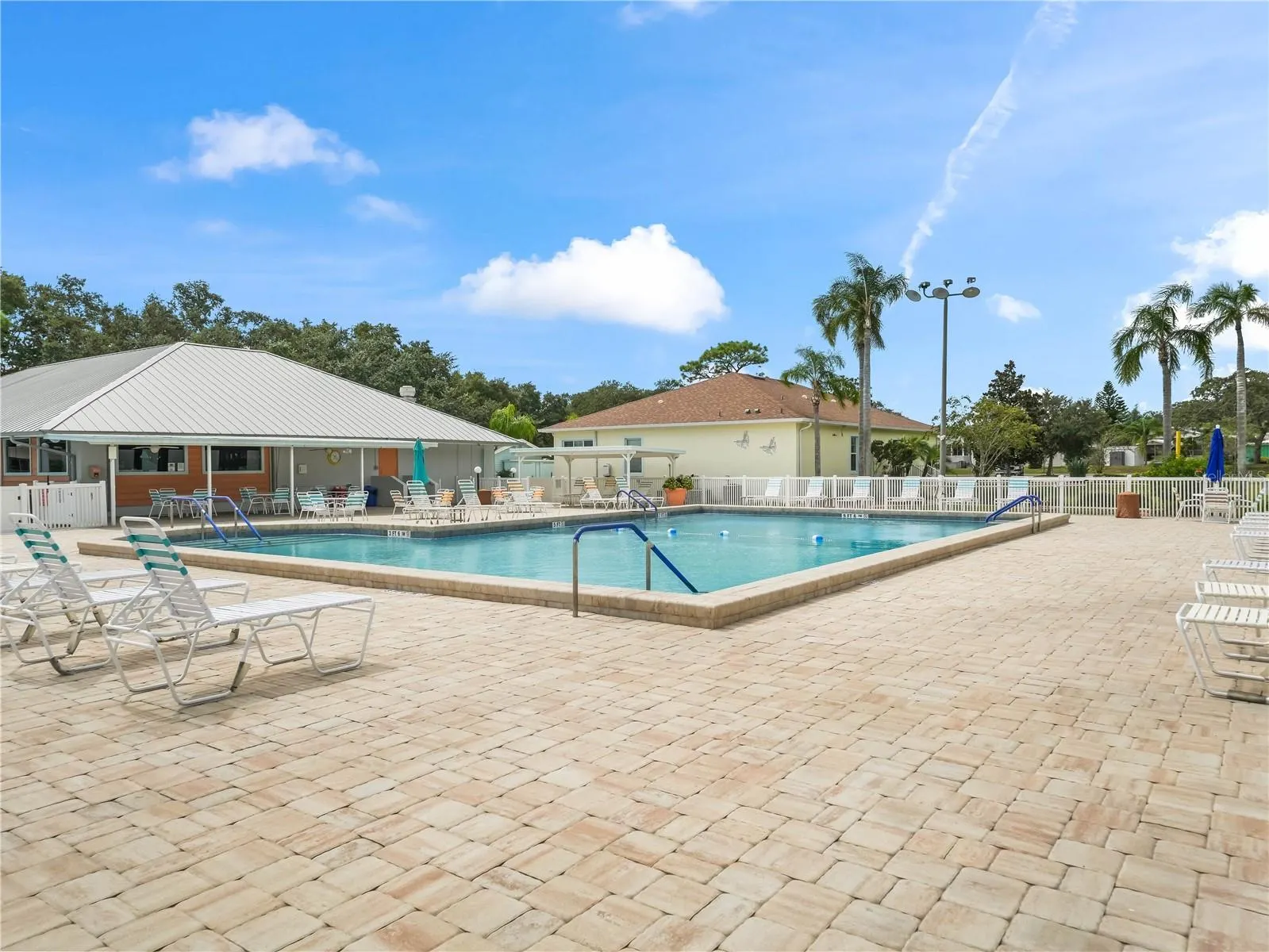 37 SILVER DOCTOR LN