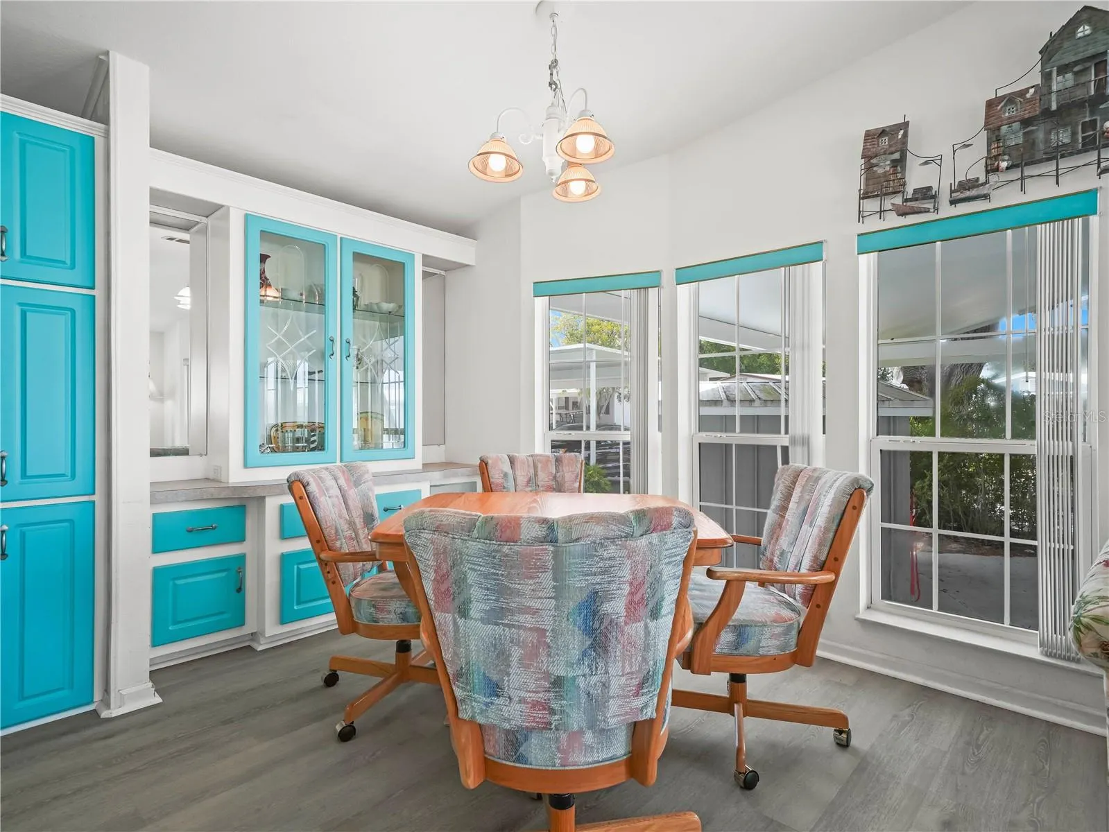 37 SILVER DOCTOR LN