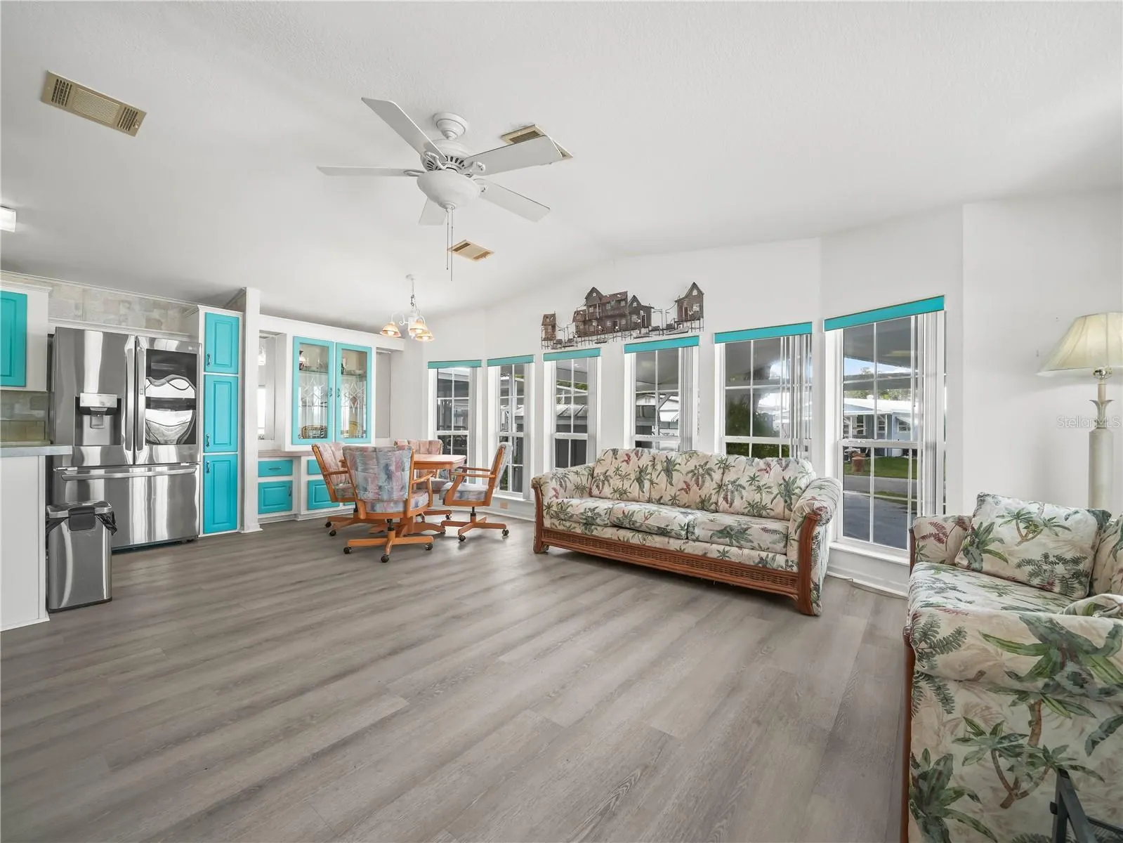 37 SILVER DOCTOR LN