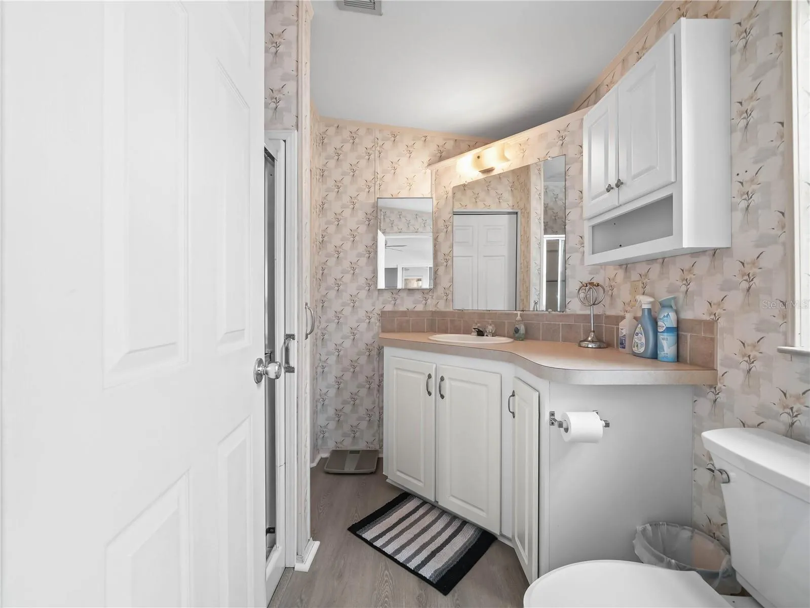 37 SILVER DOCTOR LN