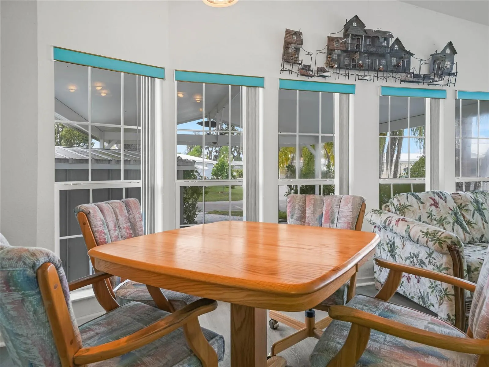 37 SILVER DOCTOR LN